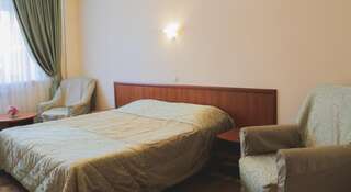 Гостиница Каскад Наро-Фоминск Стандартный двухместный номер с 2 отдельными кроватями-1
